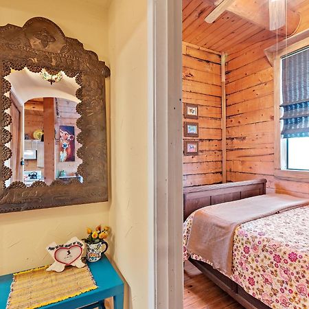 Mighty Oak Log Cabin Fredericksburg Exterior photo