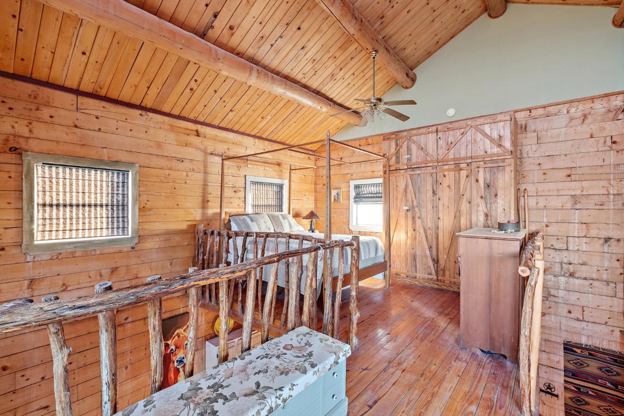 Mighty Oak Log Cabin Fredericksburg Exterior photo