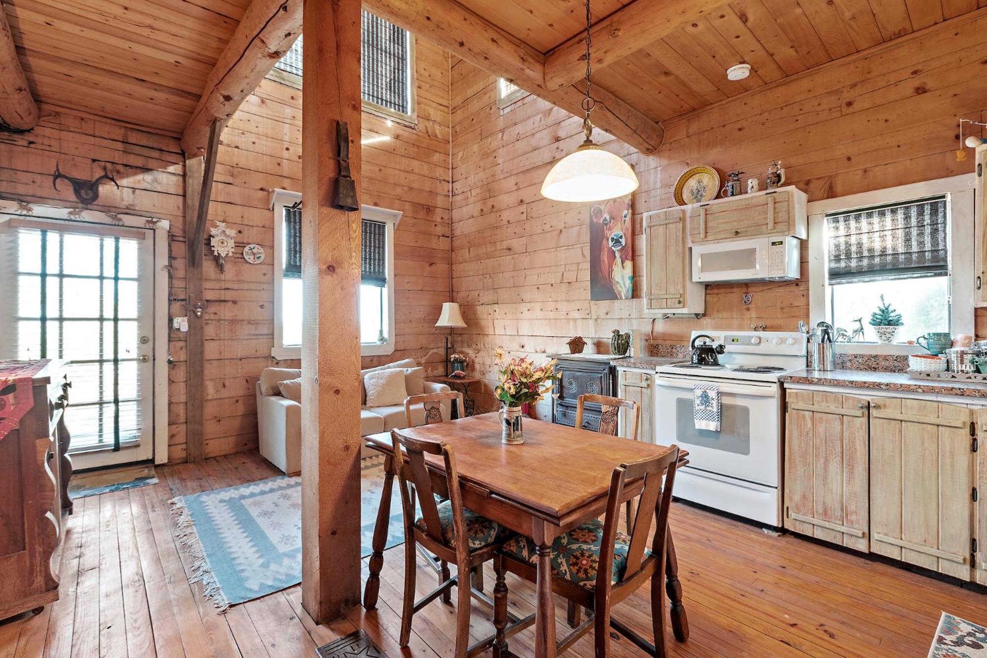 Mighty Oak Log Cabin Fredericksburg Exterior photo