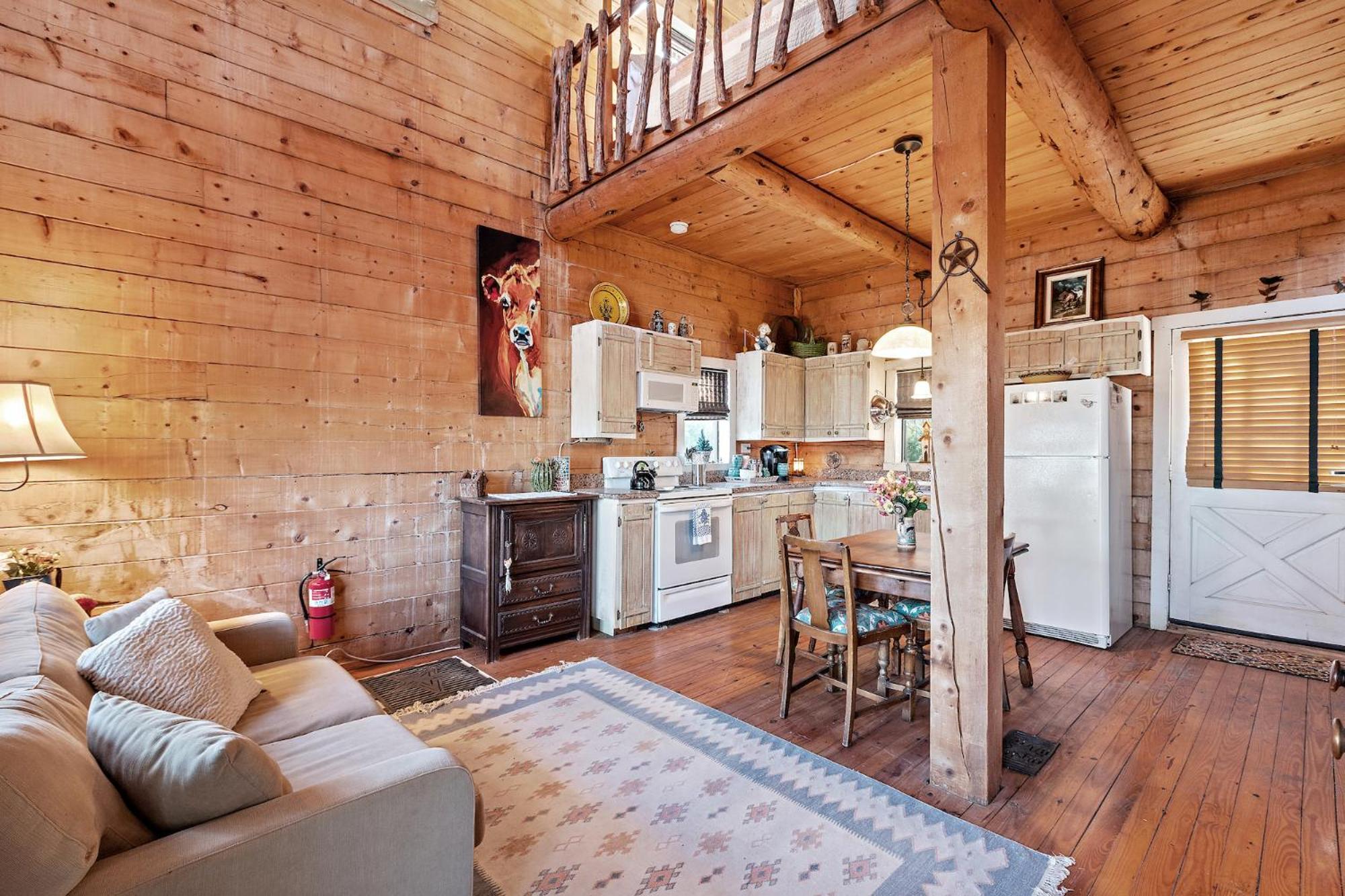 Mighty Oak Log Cabin Fredericksburg Exterior photo