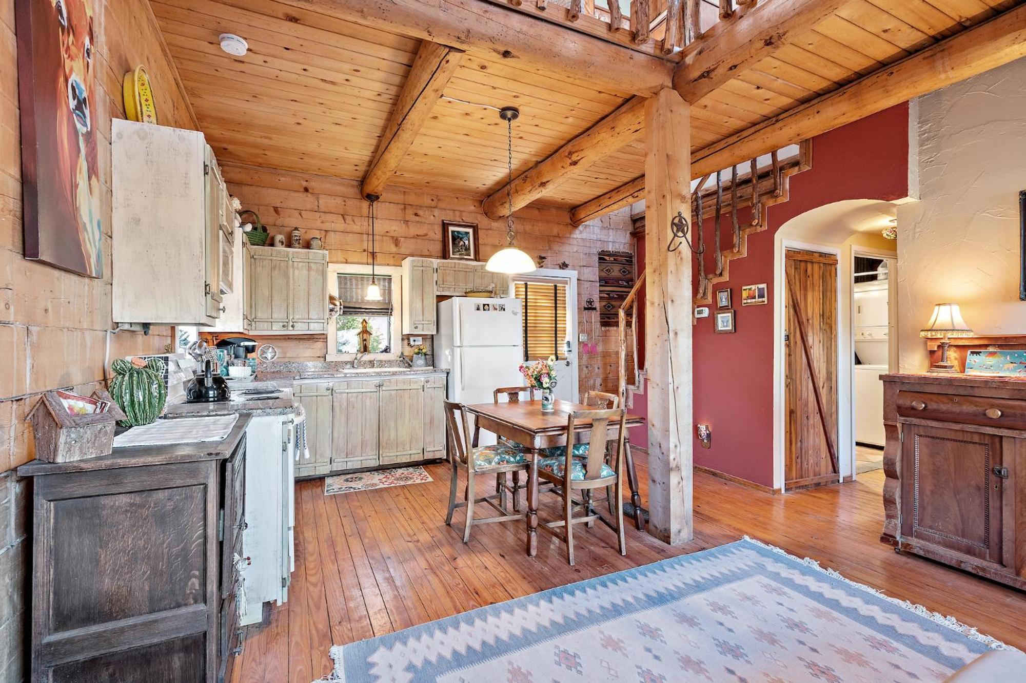 Mighty Oak Log Cabin Fredericksburg Exterior photo