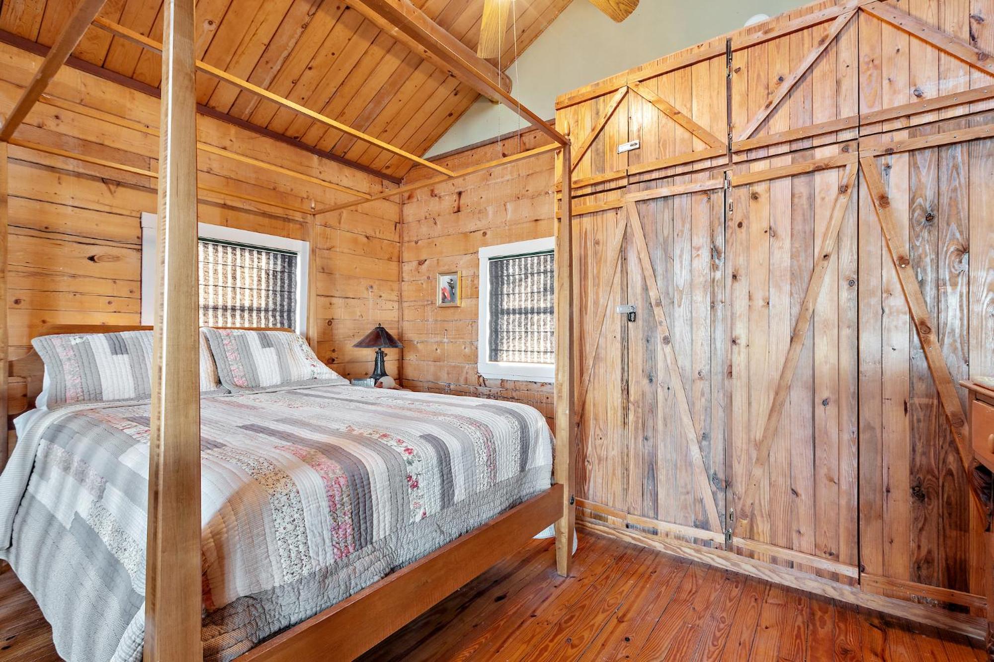 Mighty Oak Log Cabin Fredericksburg Exterior photo