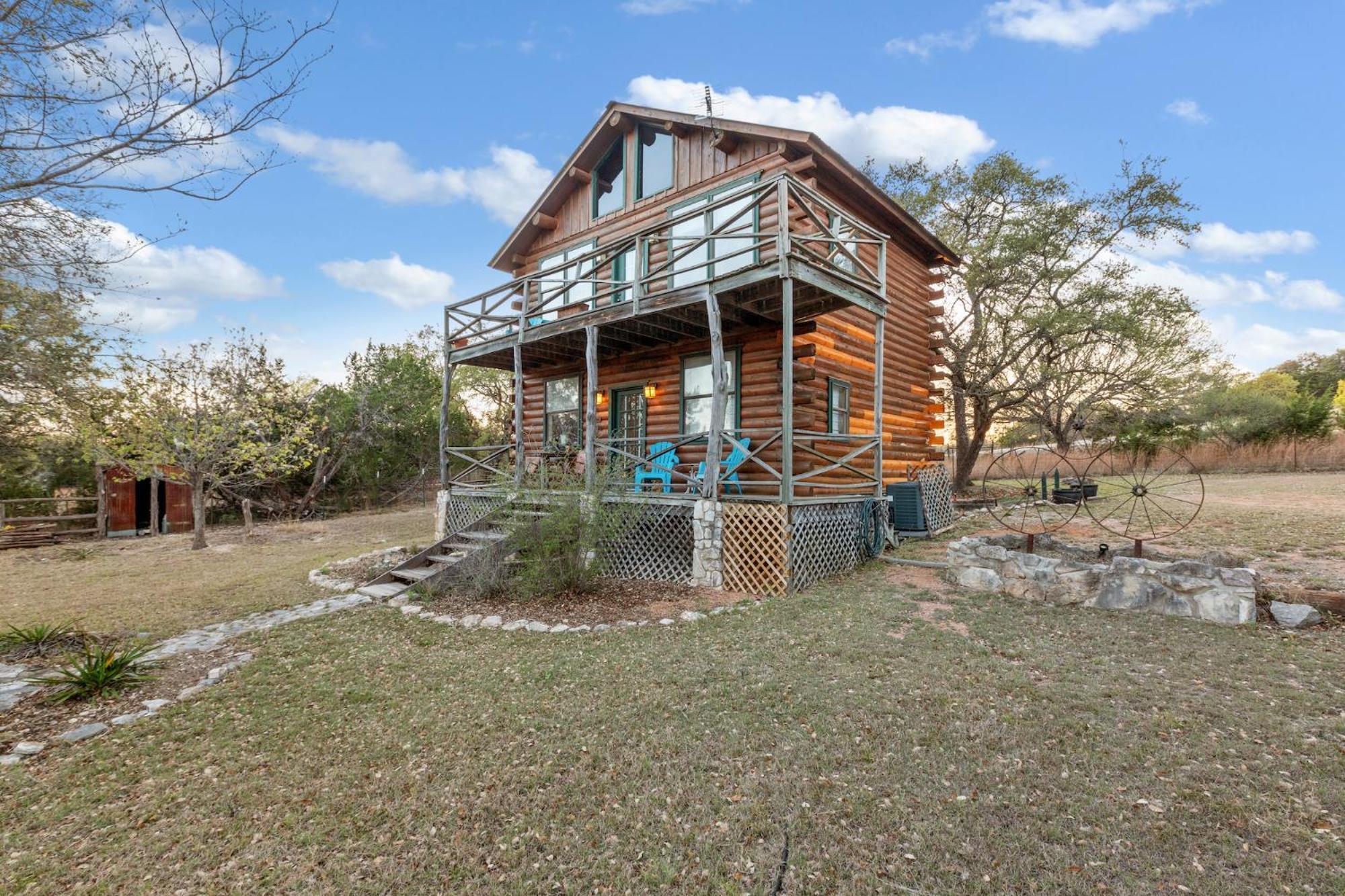 Mighty Oak Log Cabin Fredericksburg Exterior photo